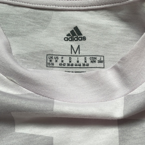 addis’s crop top only worn once - Picture 2 of 2